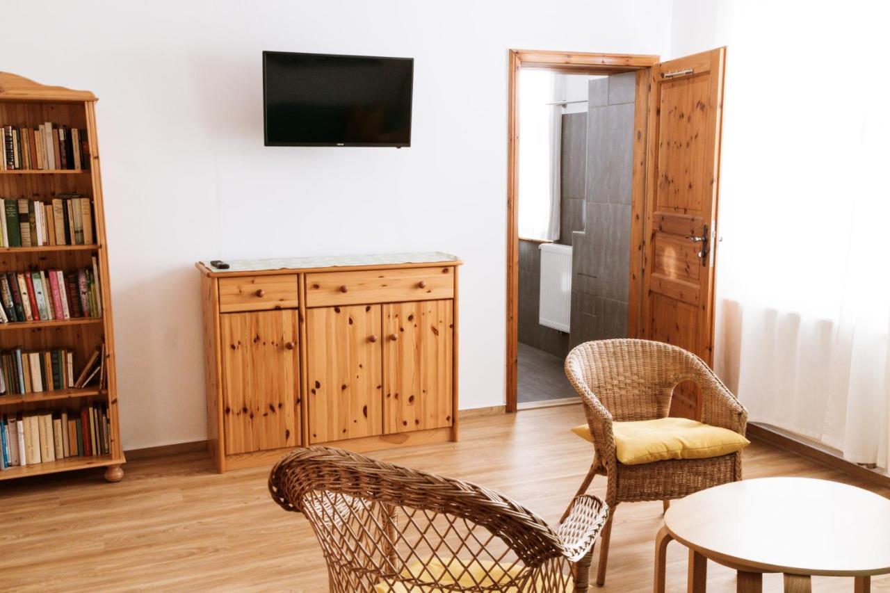 Ferienwohnung An Der Berliner Seenkette Schwerin  Eksteriør bilde